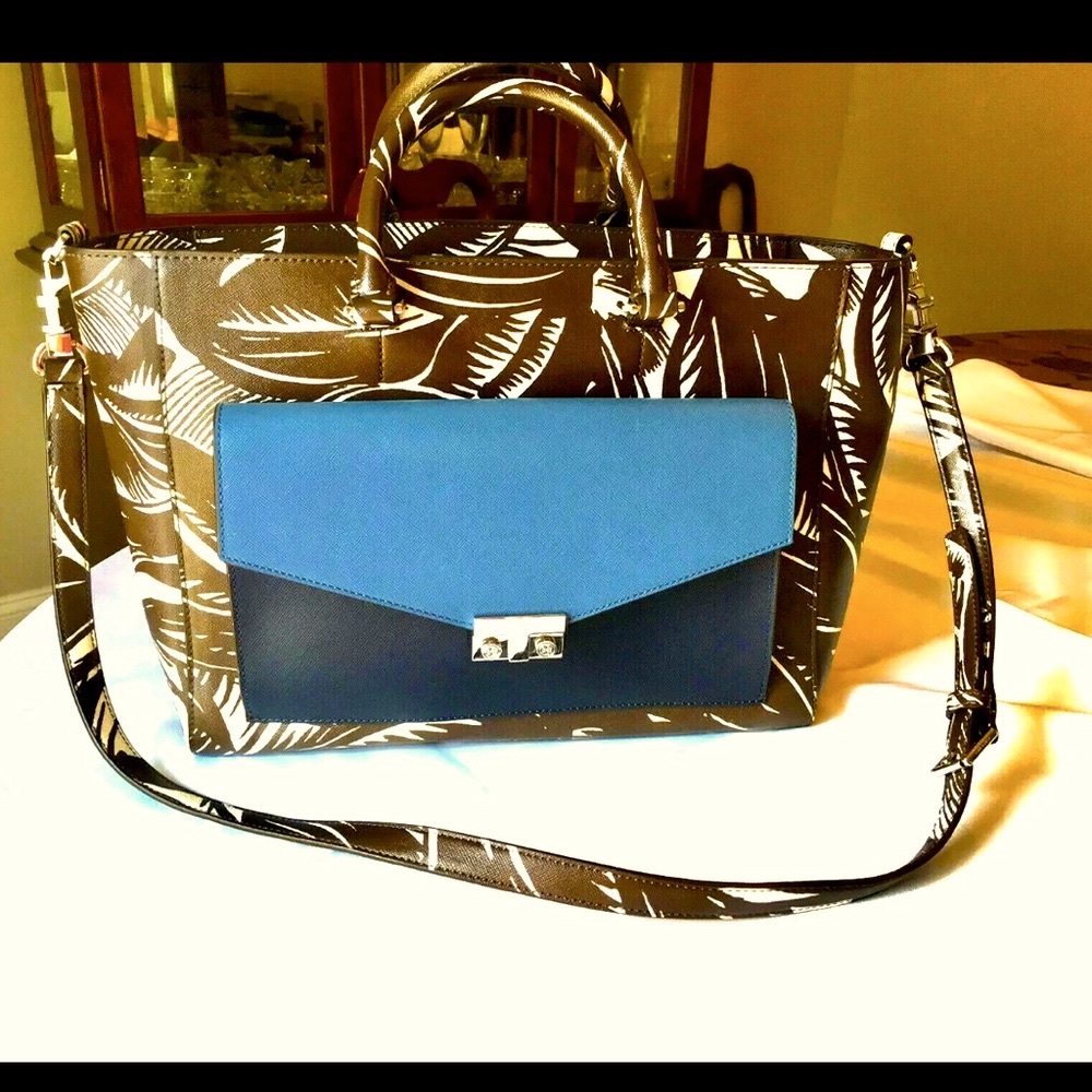 Authentic tory burch extra large handbag.
